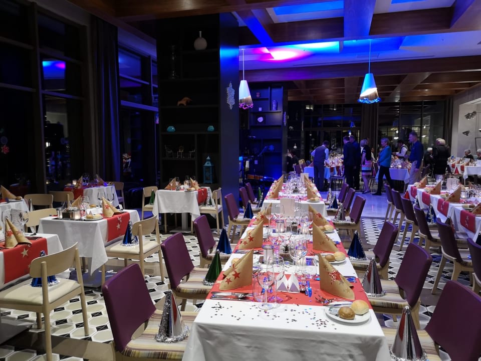 Gastro Acanthus Cennet Barut Collection