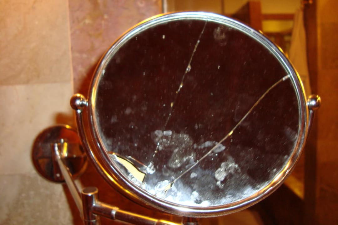 Badezimmer Maharta Beach Resort