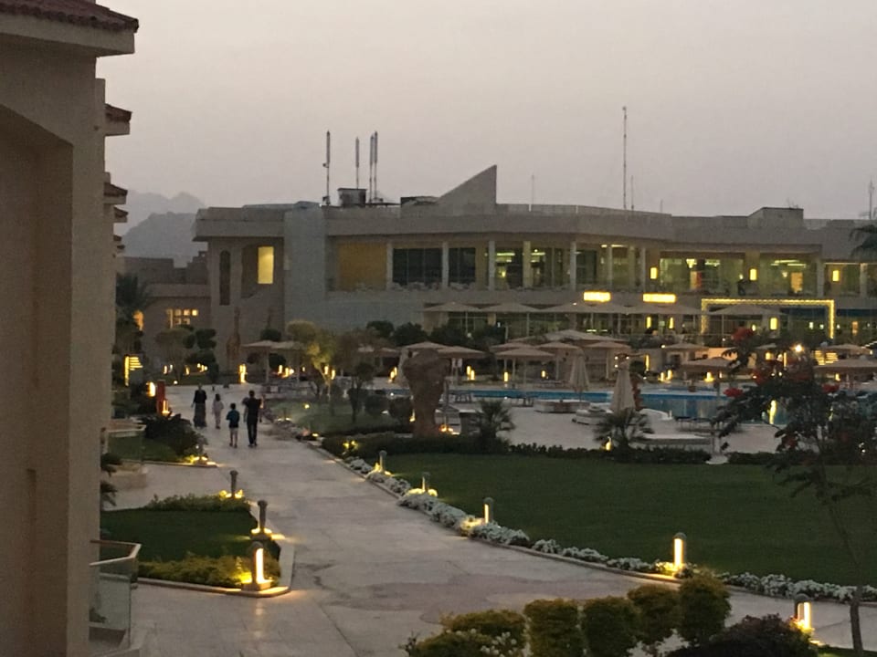 Außenansicht Pickalbatros Royal Moderna Resort-Sharm El Sheikh