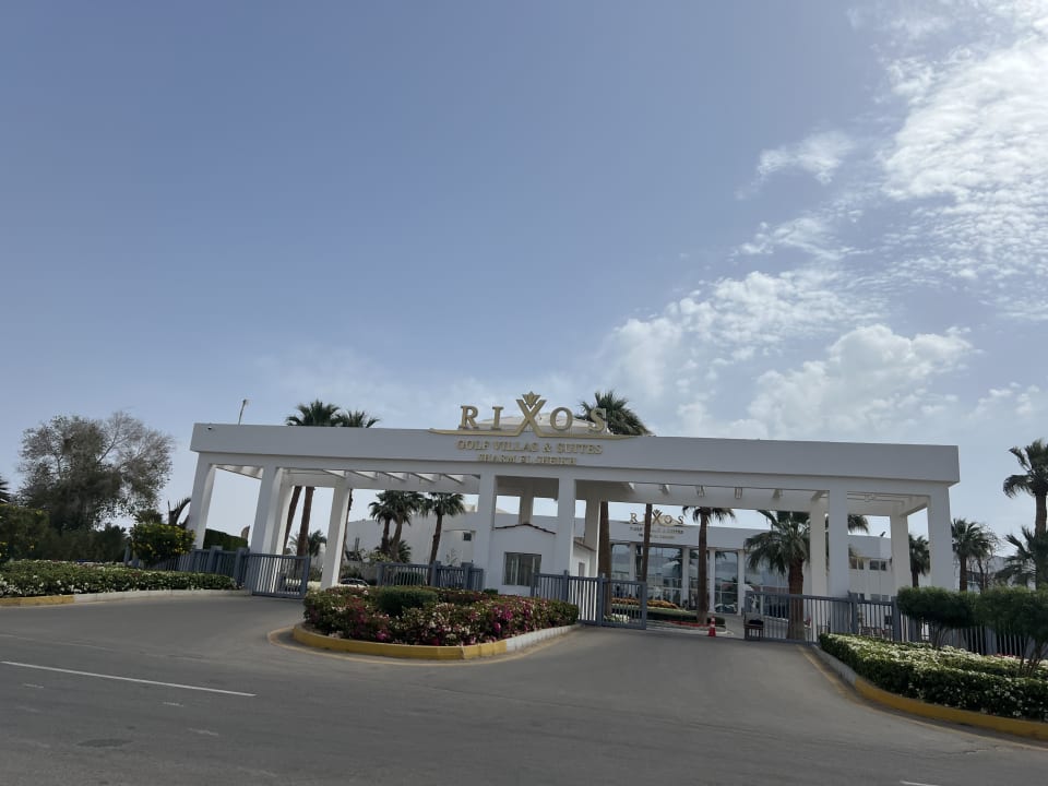 Außenansicht Pickalbatros Luxury Suites