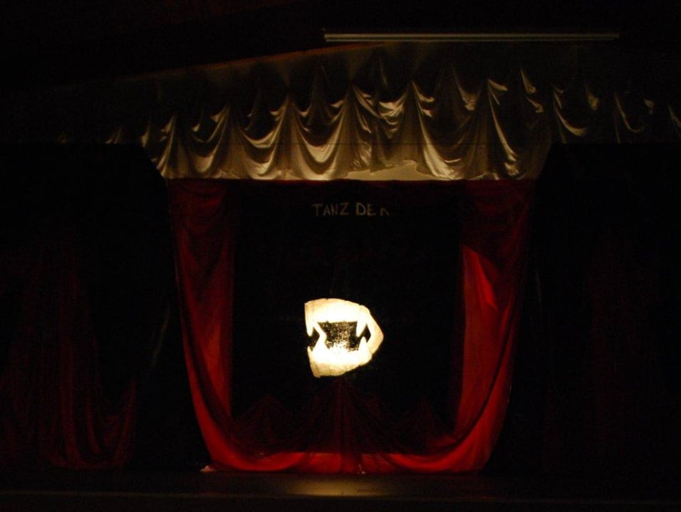 Tanz der Vampiere alltoura Club Hotel Poseidon Palace