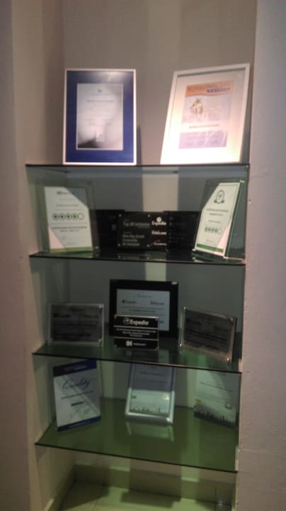 Auszeichnungen BlueBay Grand Esmeralda