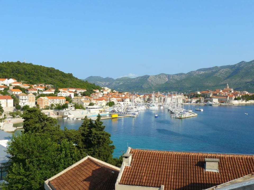 Stare miasto z okna Aminess Younique Liburna Hotel