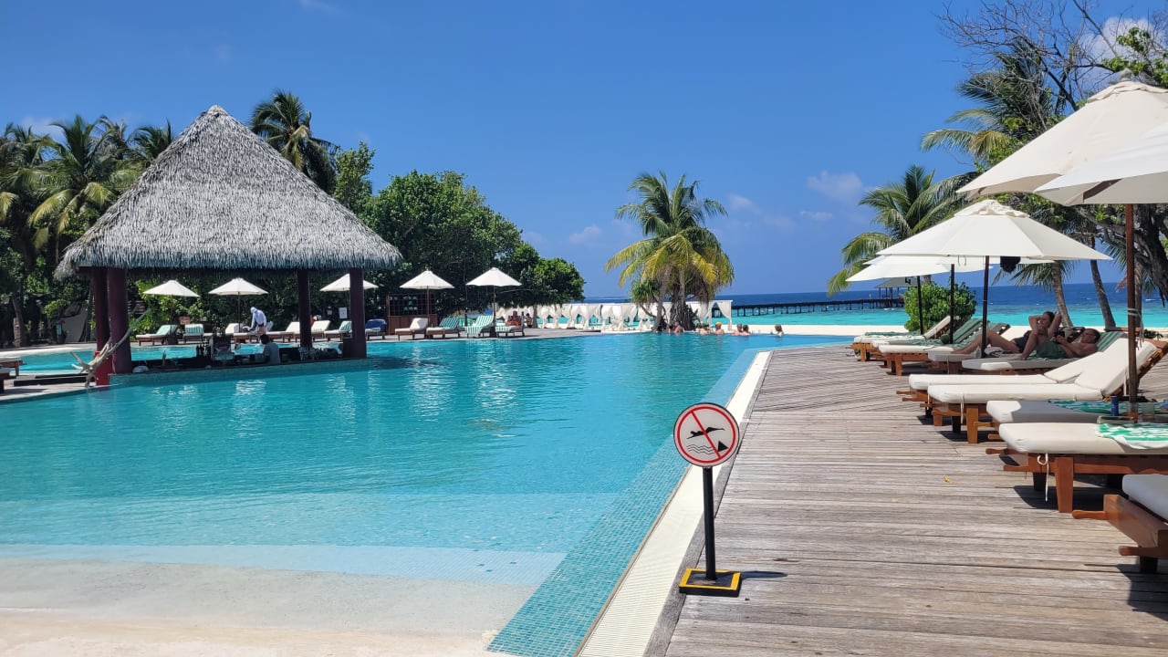 Pool Adaaran Select Meedhupparu Island Resort - Premium All Inclusive