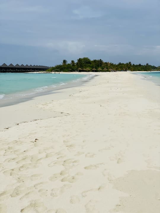 Strand Kuredu Island Resort & Spa