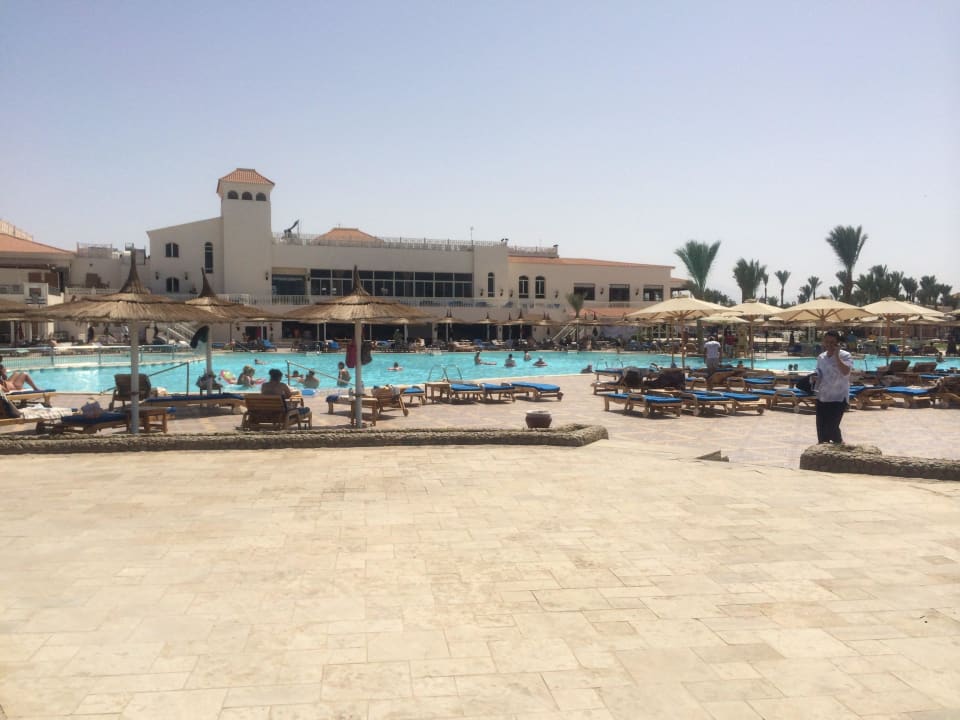 Active Pool Pickalbatros Dana Beach Resort - Hurghada