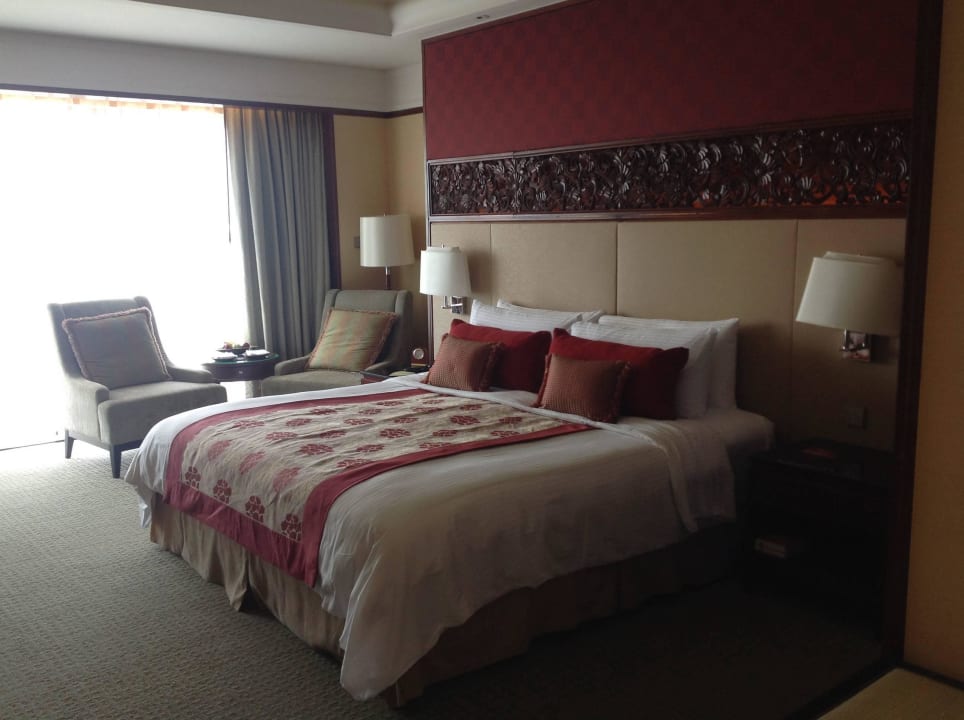 Deluxe Balkony Room Shangri-La Hotel, Bangkok