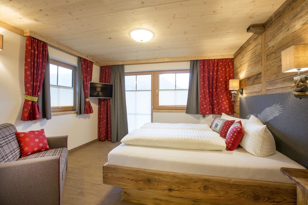 Adlerhorst Naturdorf Oberkühnreit