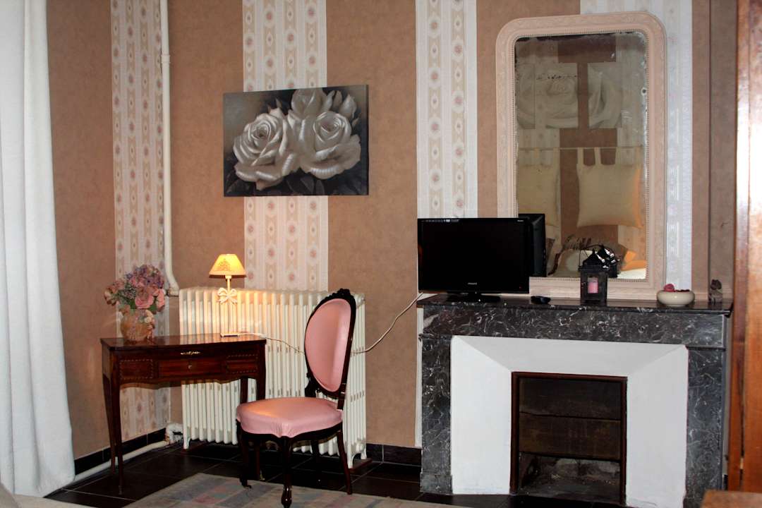 Chambre Rose Hotel Château la Moune