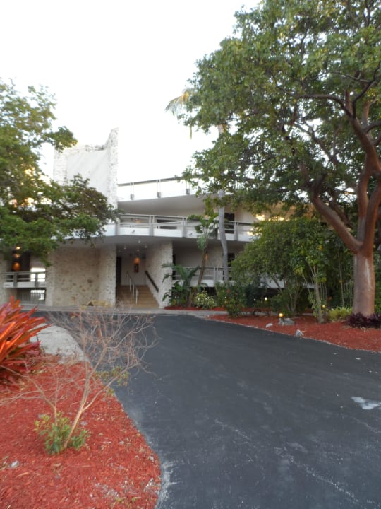 Hotel Caloosa Cove Resort