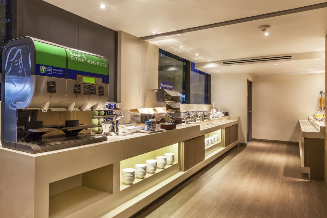 Restaurant Holiday Inn Express Bangkok Sukhumvit 11