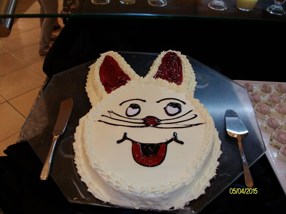 Ostertorte Hotel Club Paradiso