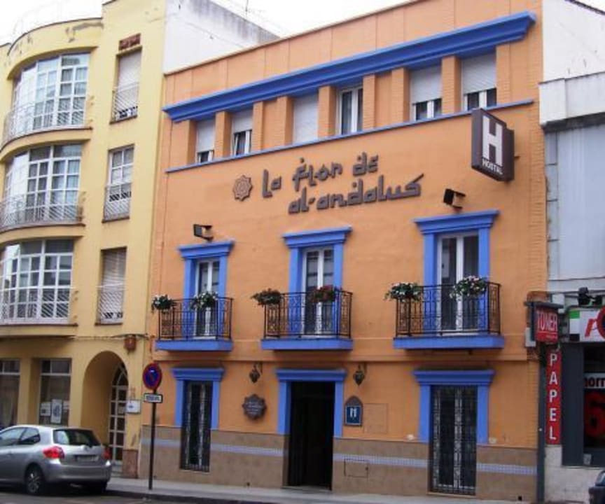 Blick von der Straße Hotel La Flor De Al-Andalus