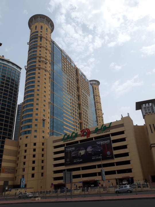 Außenansicht Grand Millennium Al Wahda Abu Dhabi