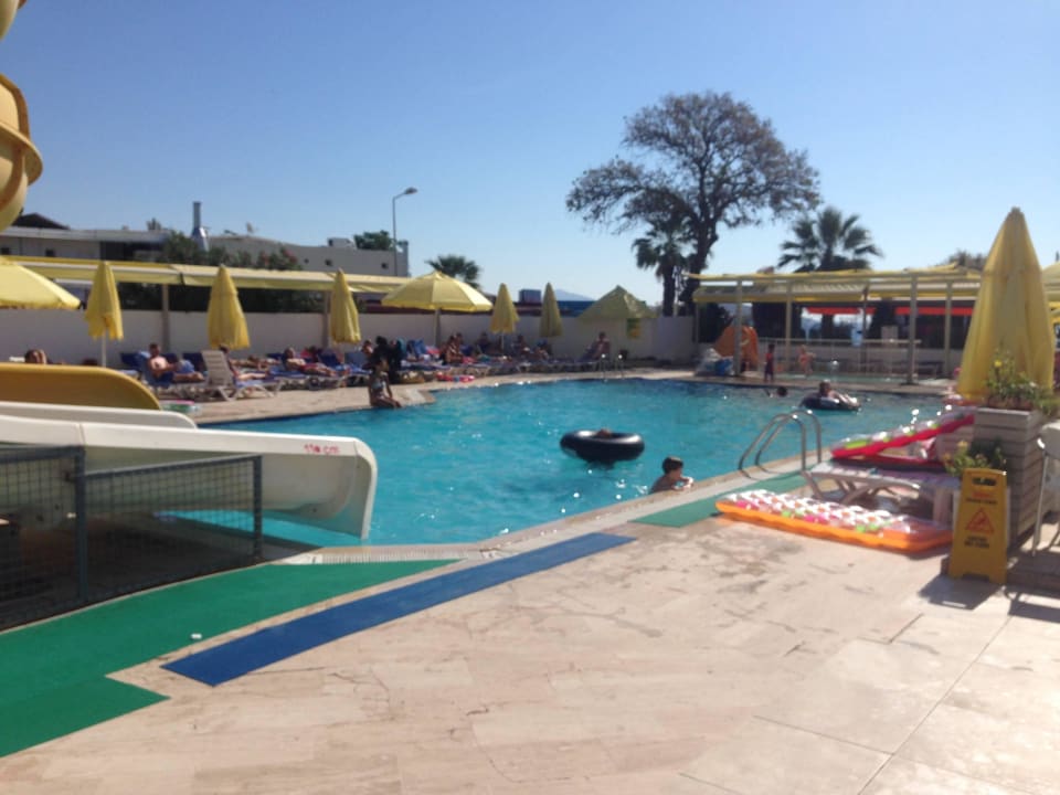 Aquapool Petunya Beach Resort