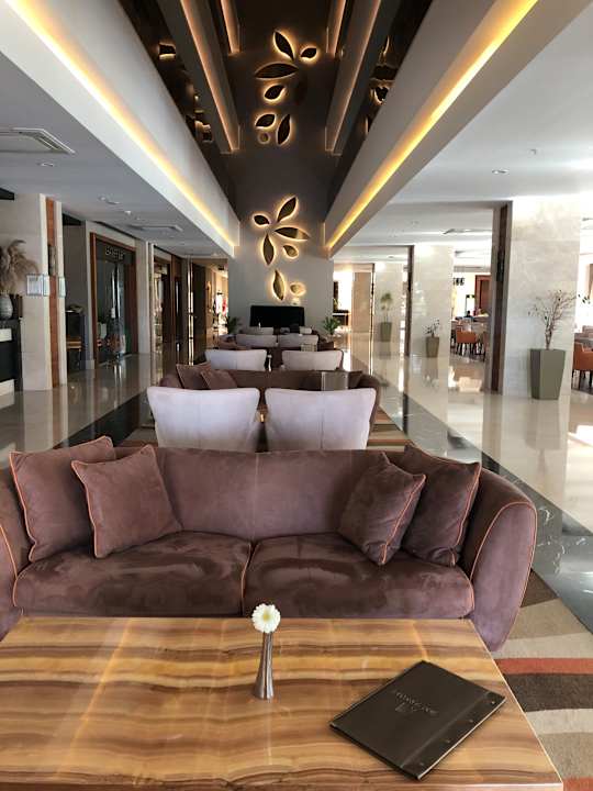 Lobby Side Sunport Hotel & Spa