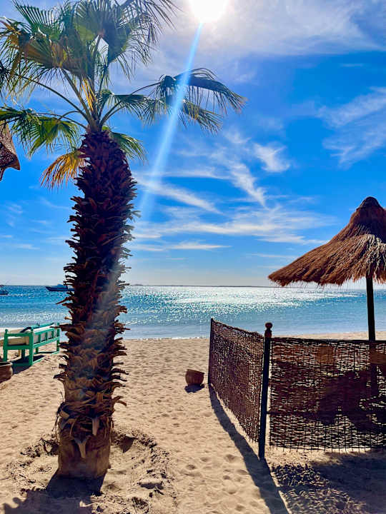 Strand Lotus Bay Beach Resort