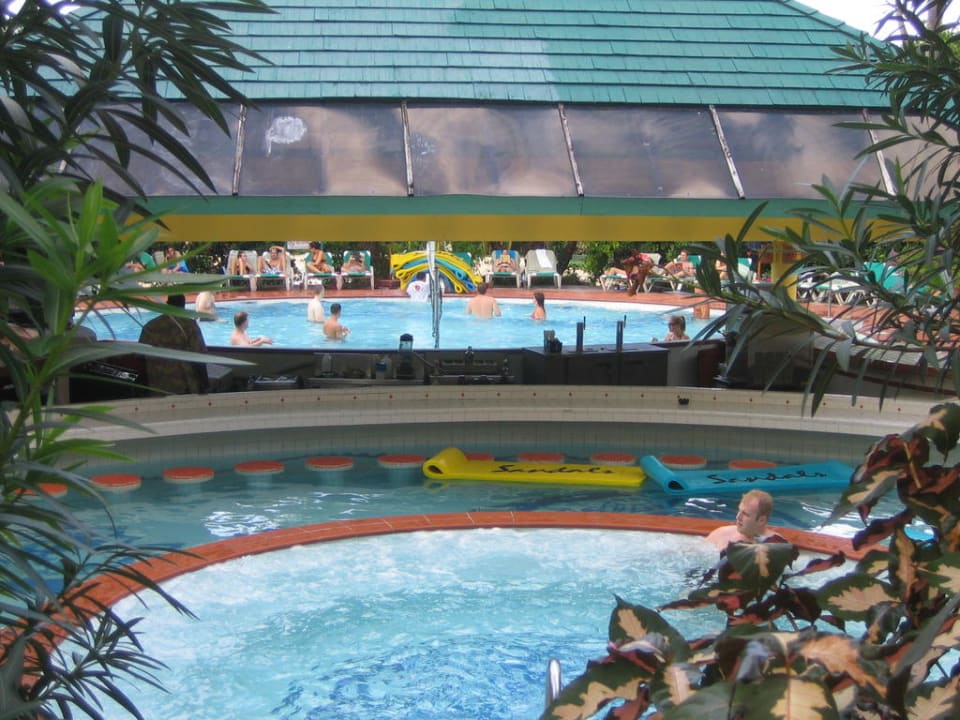 Pool Sandals Grande Antigua