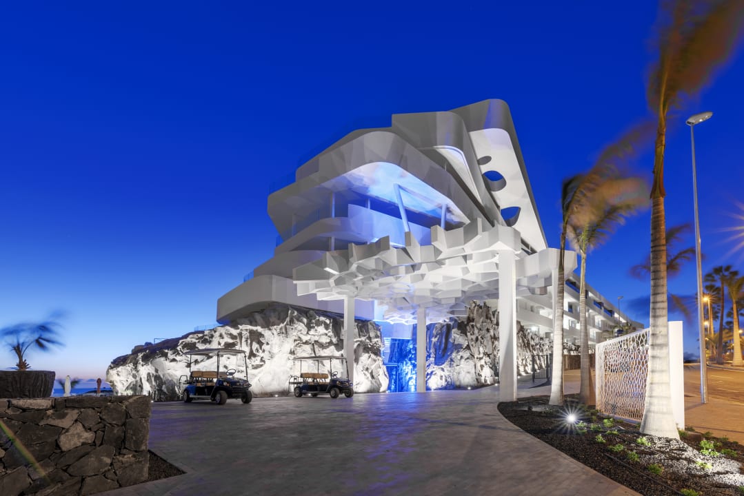 Außenansicht Royal Hideaway Corales Suites