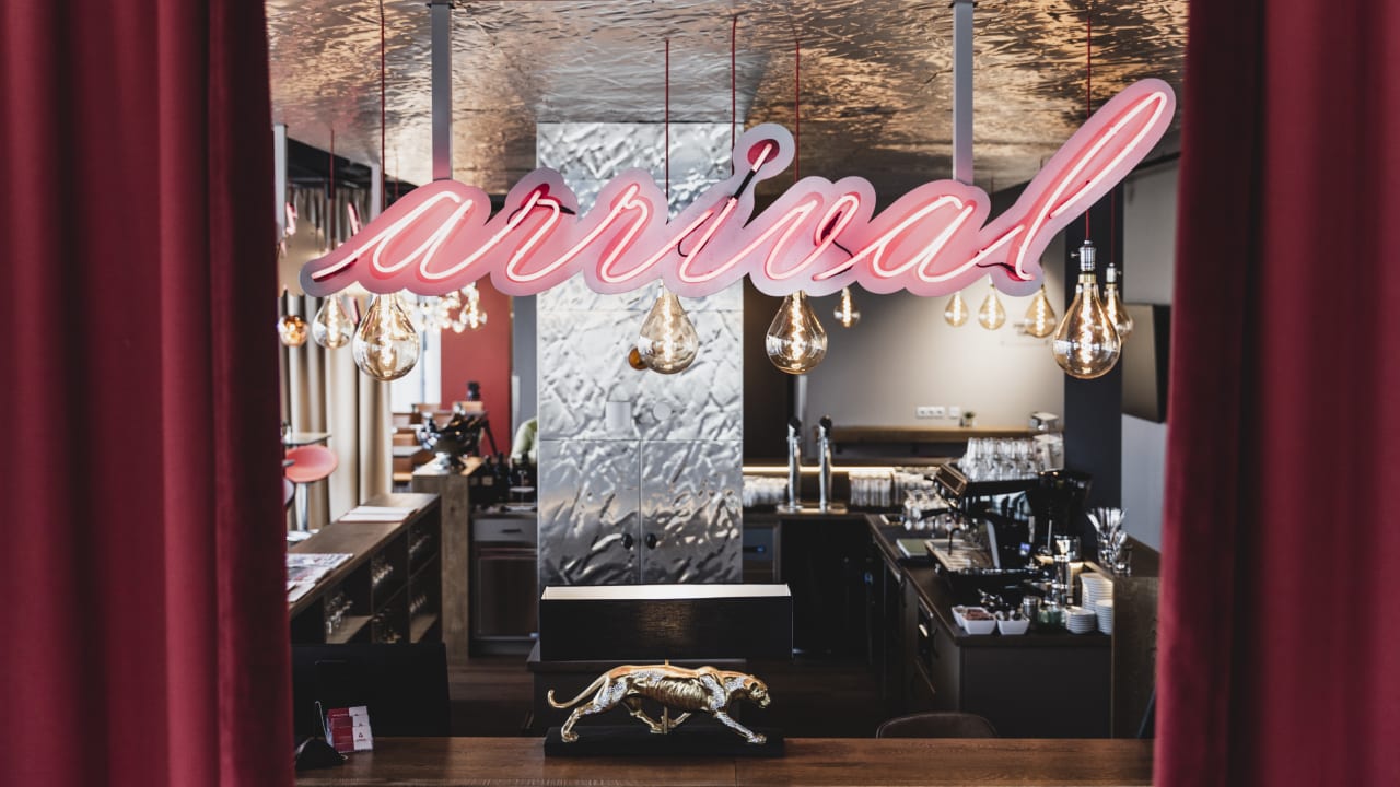 Lobby AMEDIA Express Graz Airport