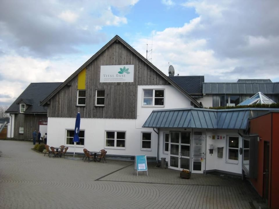 Die Rezeption und das TCM-Gebäude Hapimag Resort Winterberg