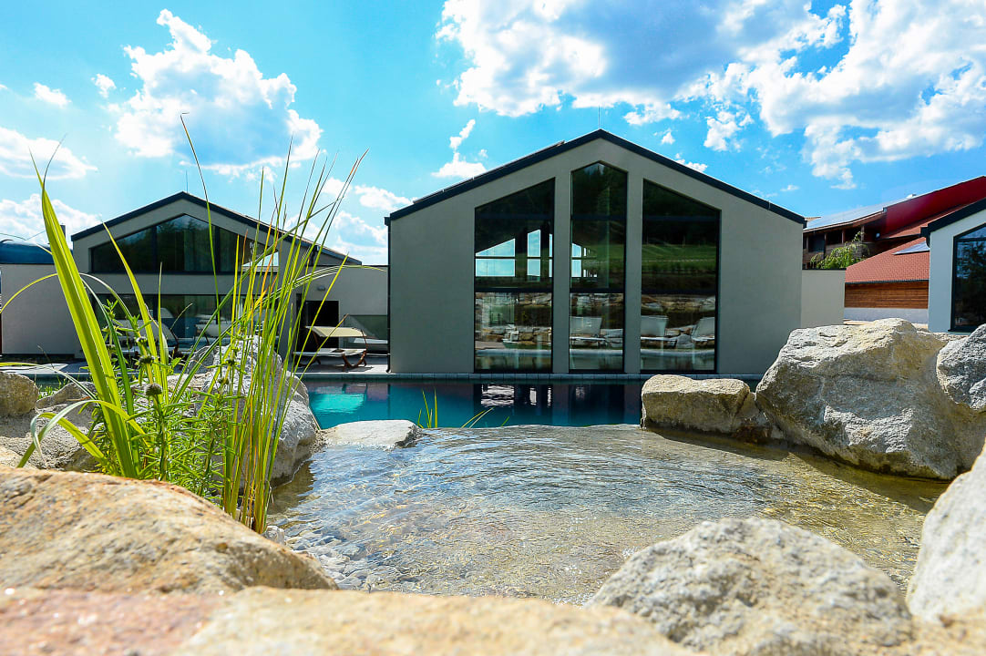 Pool ULRICHSHOF Nature · Family · Design