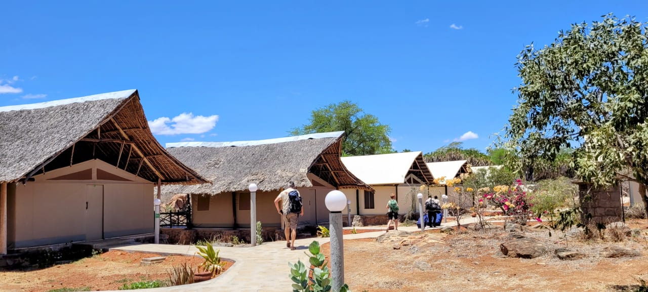 Außenansicht Man Eaters Camp/Lodge