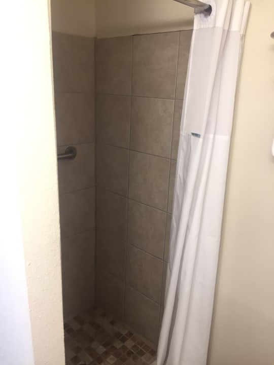 Zimmer Days Inn Maui Oceanfront Inn