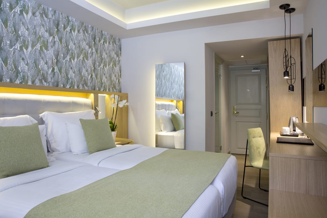 Zimmer Dolce by Wyndham Athens Attica Riviera