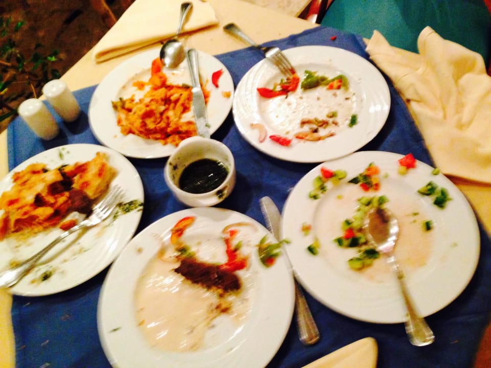 Volle Teller bleiben zurück - keine Seltenheit Shams Safaga Resort