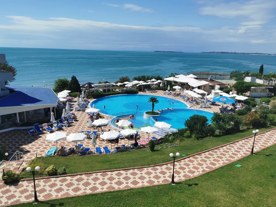 Außenansicht Hotel Sineva Beach