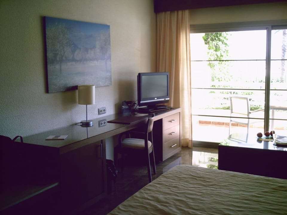 Schreibtisch mit Flatscreen VIVA Golf - Adults only 18+