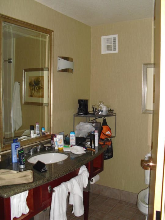 Badezimmer in unserem Zimmer Hampton Inn Tropicana