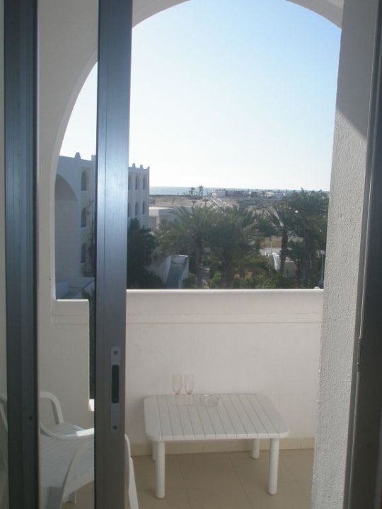 Blick aus dem Zimmer auf den Balkon Calimera Yati Beach