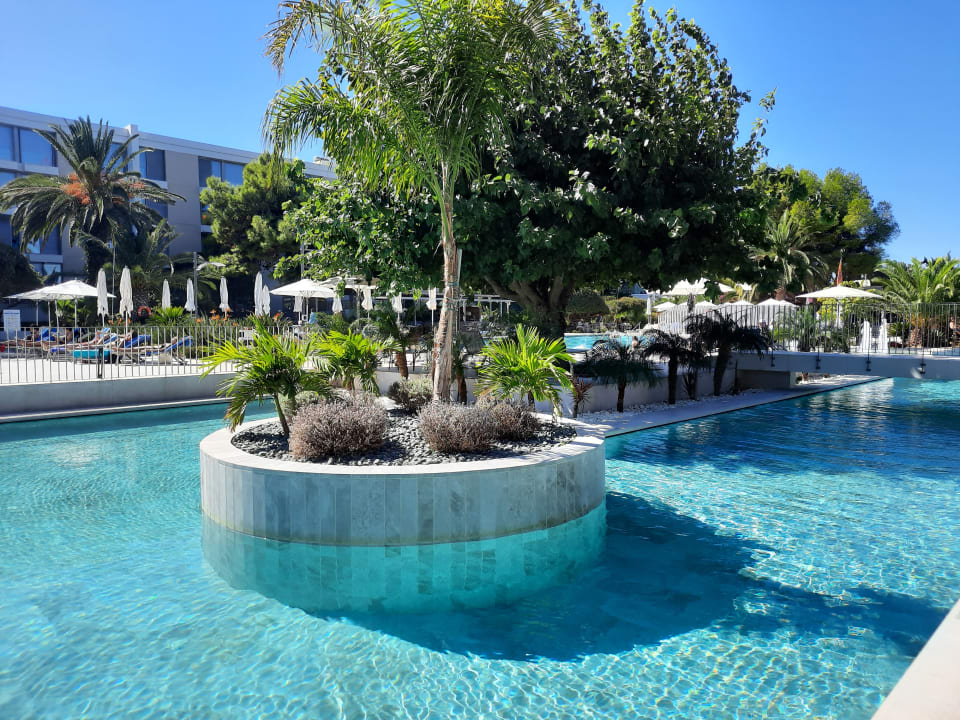 Pool Caravia Beach Hotel