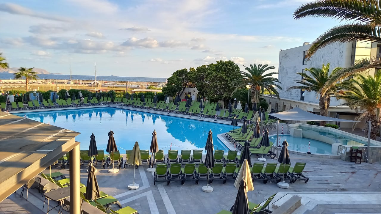 Pool Sol Marina Beach