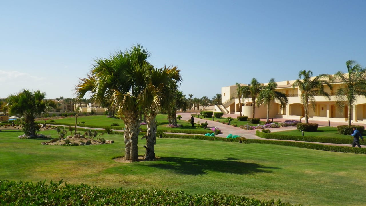 Herrliche weitläufige Gartenanlage Cleopatra Luxury Resort Makadi Bay