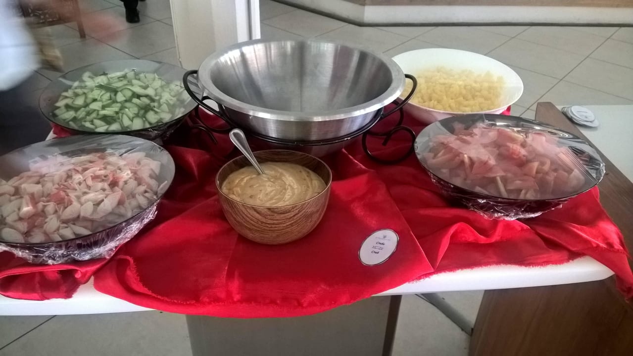 Das reichhaltige und leckere Buffet Le Peninsula Bay Beach Resort & Spa