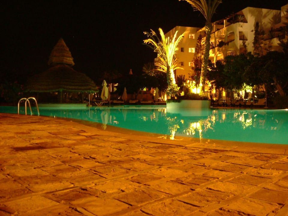 Pool am Abend TUI BLUE Riu Tikida Beach