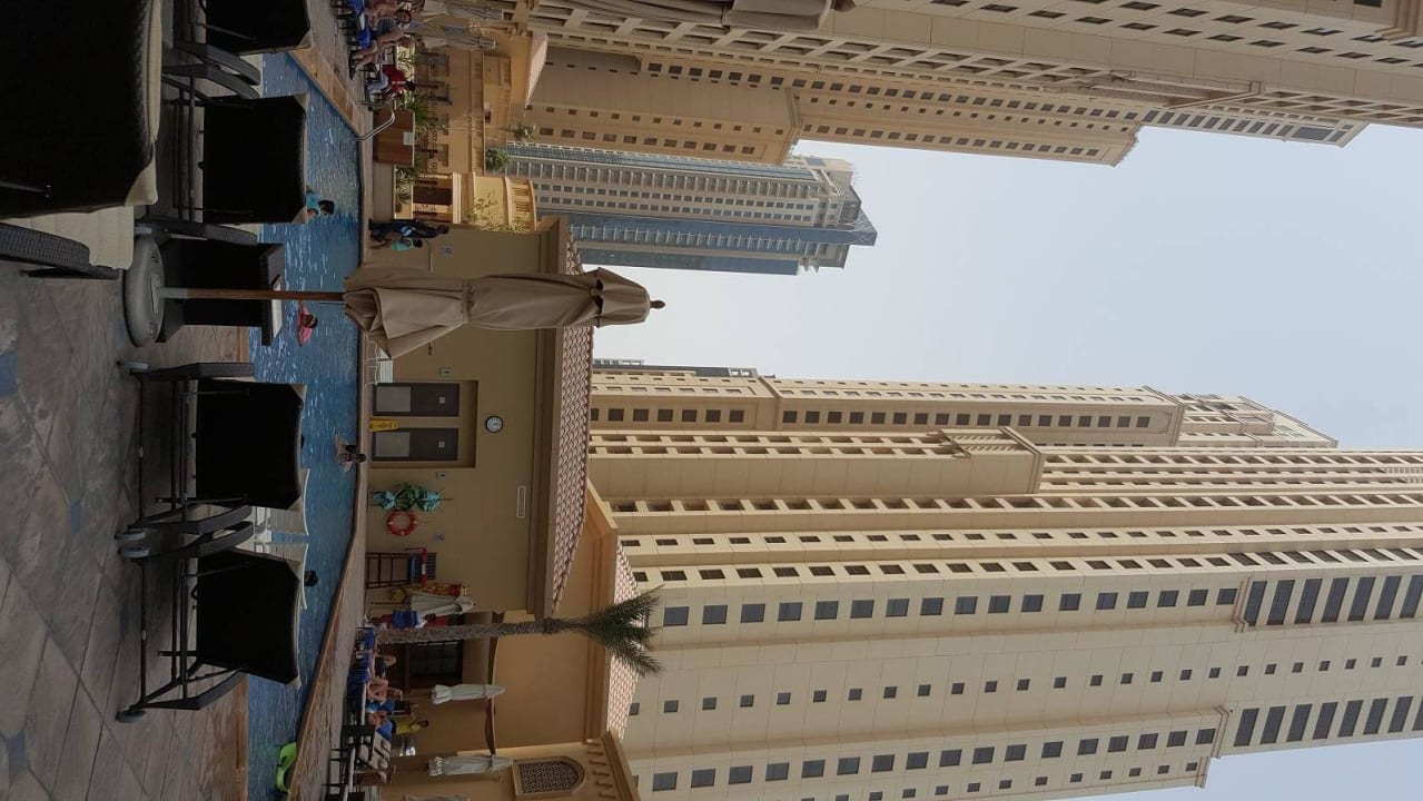 Gekühlter Pool  Hilton Dubai The Walk