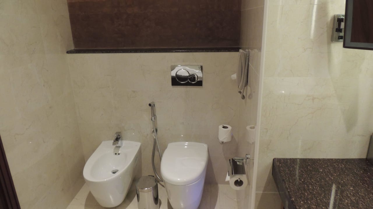 Toilette DoubleTree by Hilton Resort & Spa Marjan Island