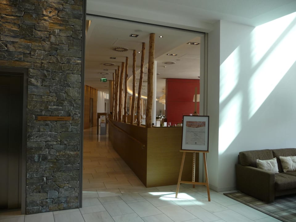 Blick ins Restaurant Tauern SPA Zell am See-Kaprun