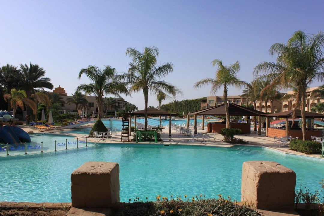 Бассейн Prima Life Makadi Resort