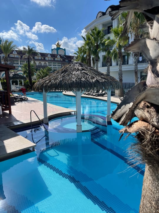 Pool Well Palace Side