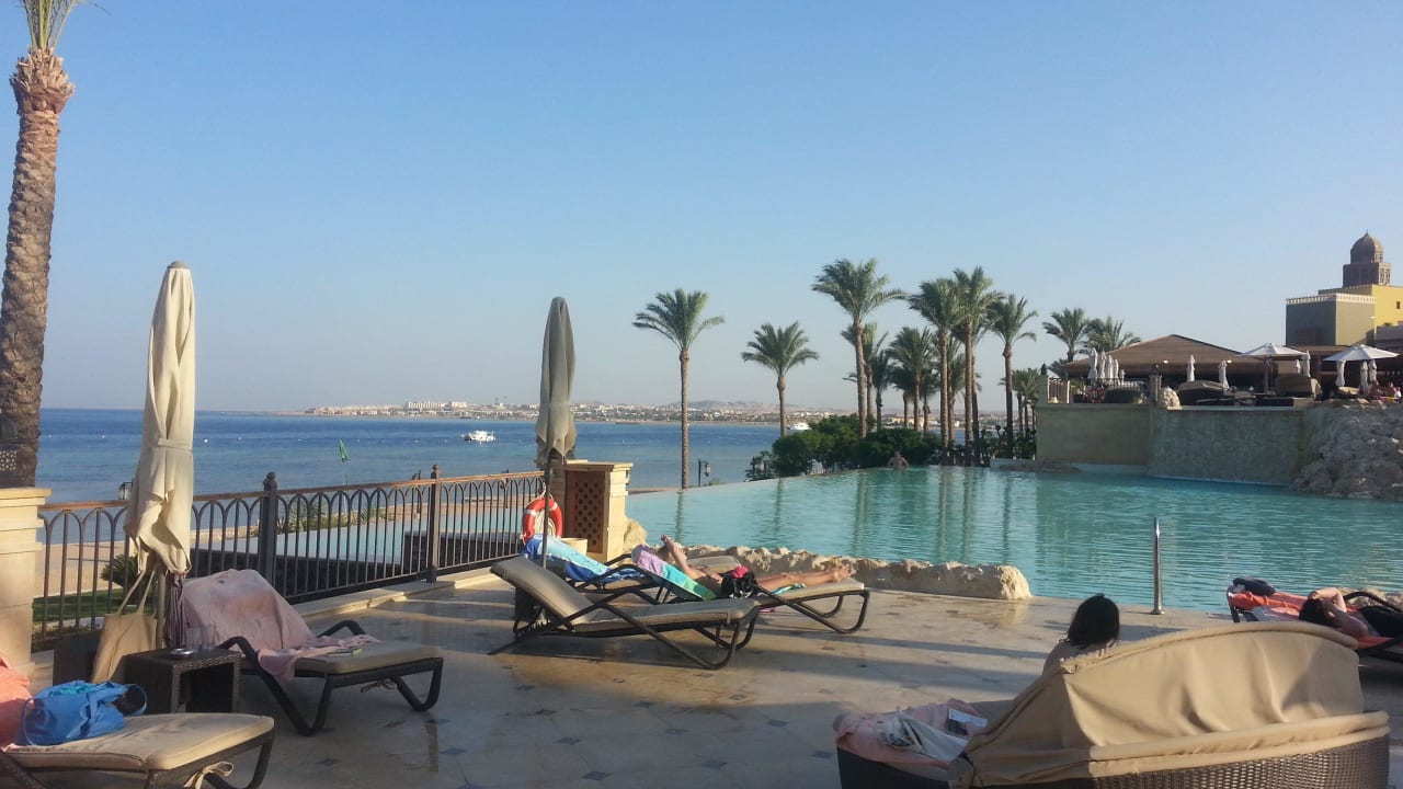 Pool mit Wasserfall richtung Meer Makadi Spa - Adults only