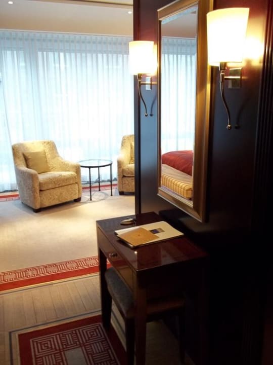 Executive Room - Flur Hotel Adlon Kempinski Berlin