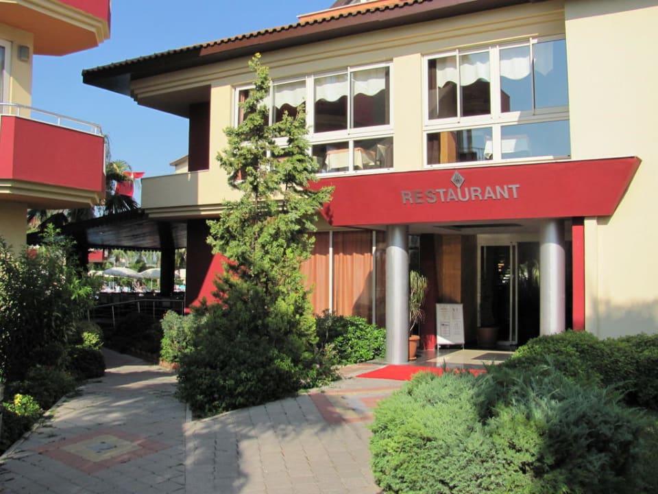 Eingang zum Restaurant Hotel Orfeus Park