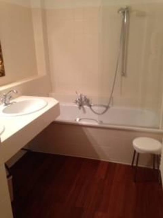 Bad Der Schlosswirt zu Anif - Biedermeierhotel & Restaurant