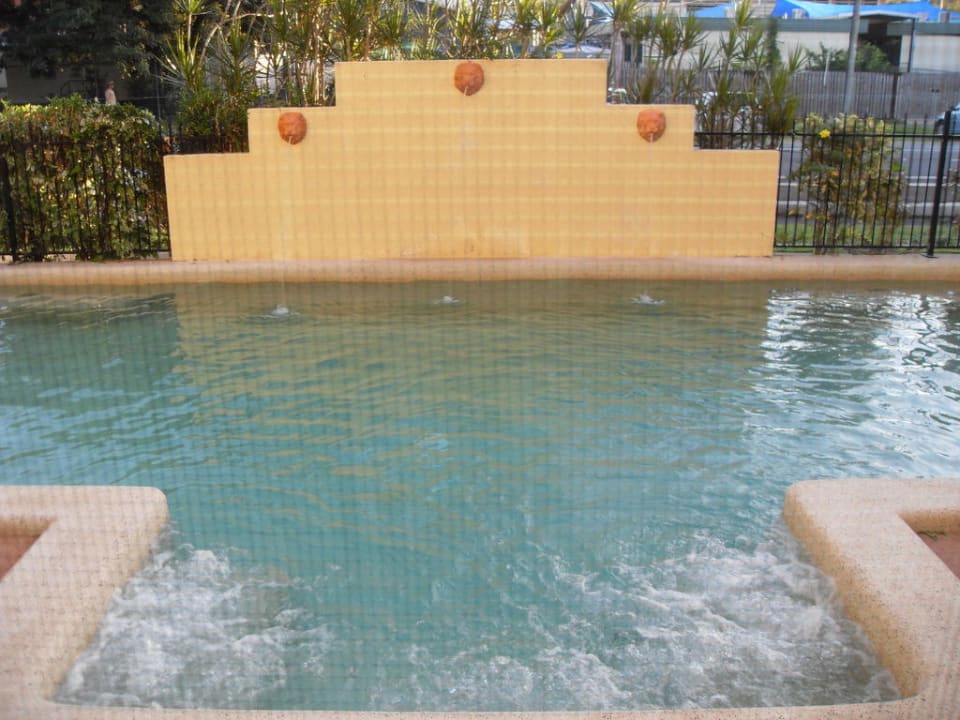 Pool des Nebengebäudes mit Whirlpool Bay Village Tropical Retreat &  Apartments