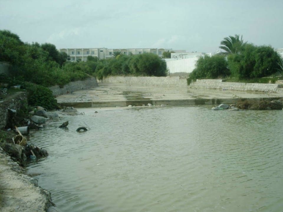 Abwasserkanal Hotel Royal Nozha